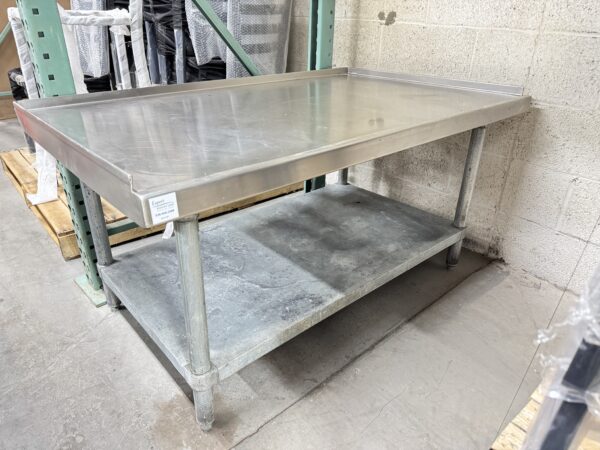 Second Hand Equipment Stand