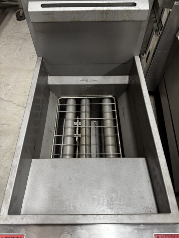 Second Hand Vulcan LP Fryer LG300-2 - Image 3
